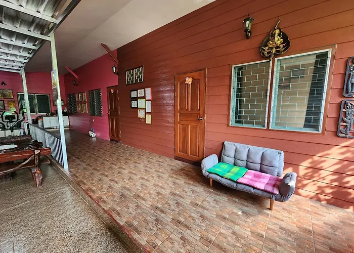 Baanlungchuhomestay&Cafe